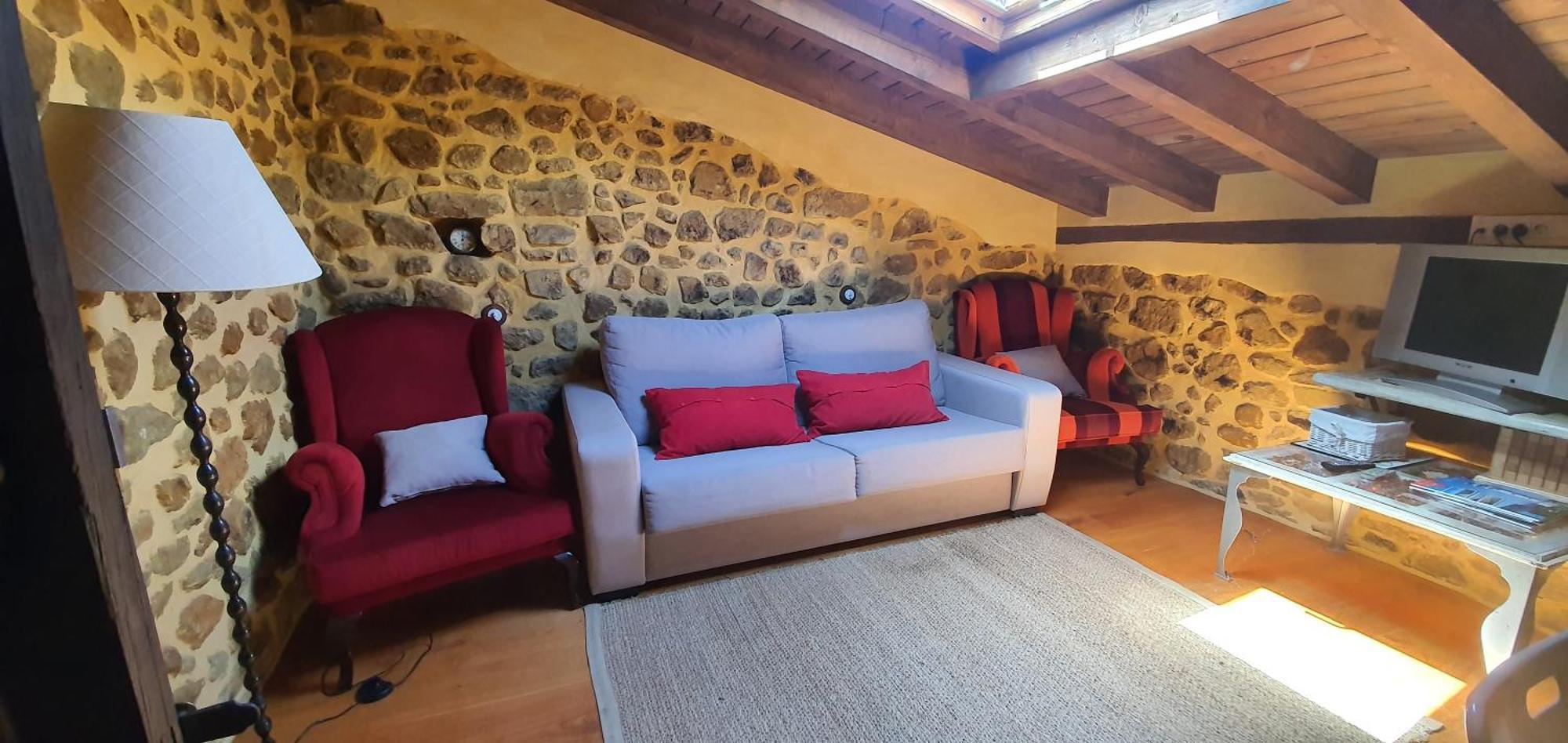 Fuente De Gueelo Guest House San Bartolomé de Meruelo Exterior photo