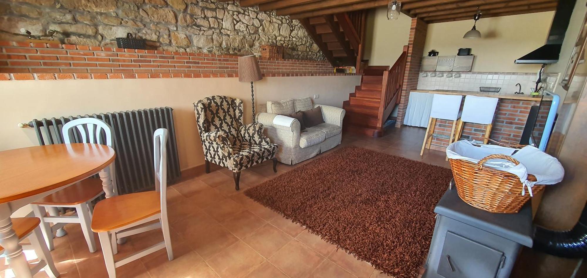 Fuente De Gueelo Guest House San Bartolomé de Meruelo Exterior photo